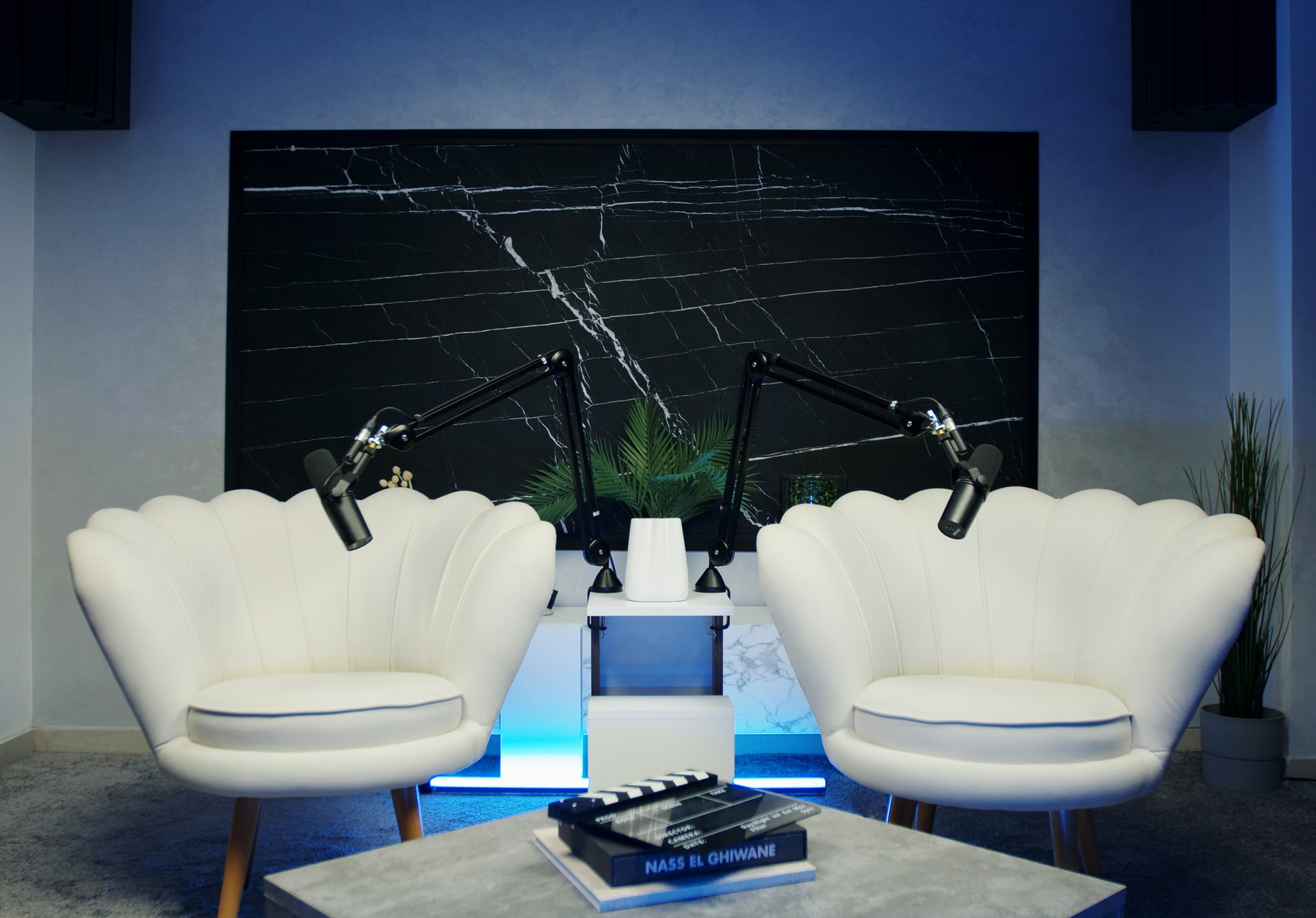 Décor Marble Lobby - Studio Podcast Casablanca